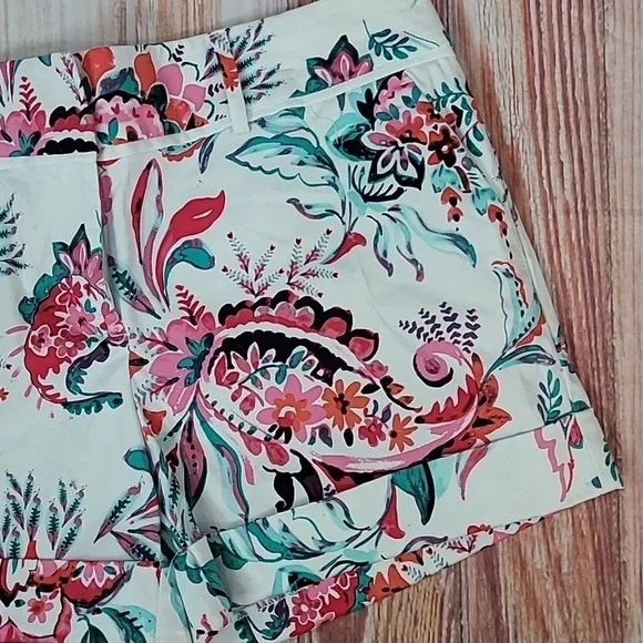 NY&CO 7th Avenue Design Studio Cuffed Shorts - Picture 4 of 11